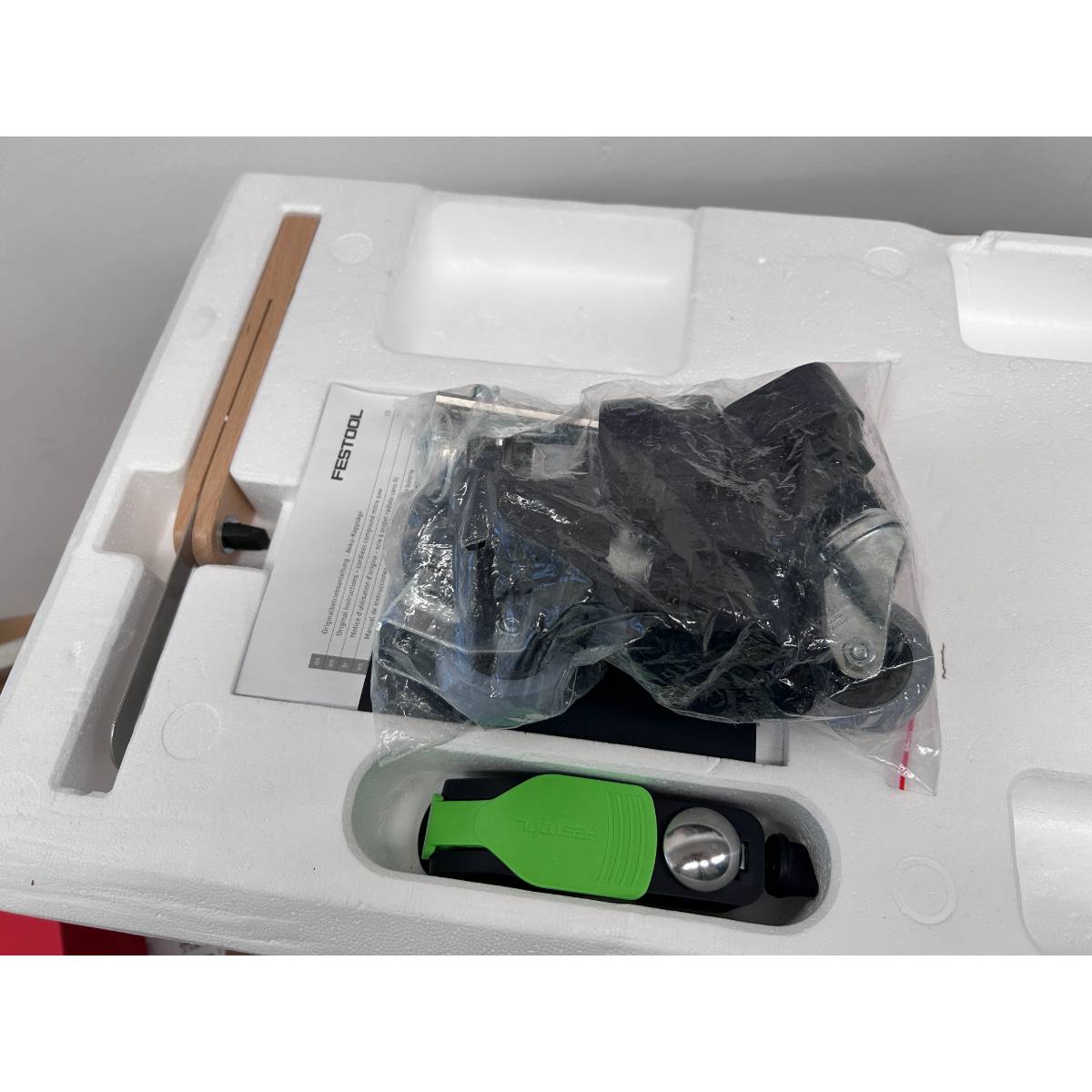 Festool  Akku-Leistensäge SYMMETRIC SYMC 70 EB-Basic - 577424 - B-Ware