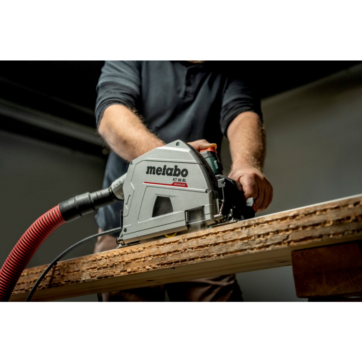 Metabo KT 66 BL Tauchkreissäge Set mit Führungsschiene FS 160, 1200 W