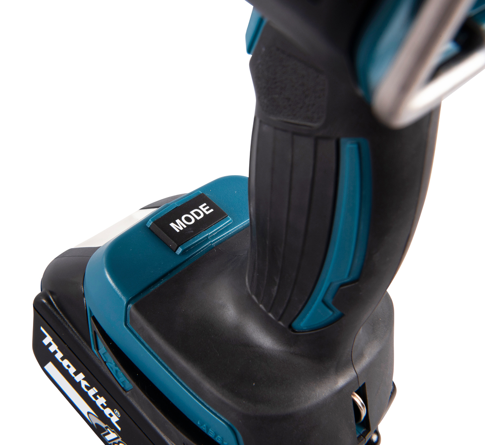 Makita LED-Akku-Handstrahler DML812 - 1250 lm - 14,4V/18V - bis 640m Reichweite