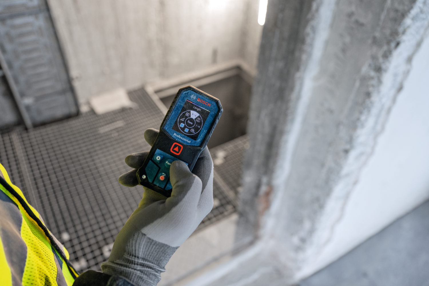 Bosch Laser-Entfernungsmesser GLM 40-31 in Tasche - Professional IP65 - 40m
