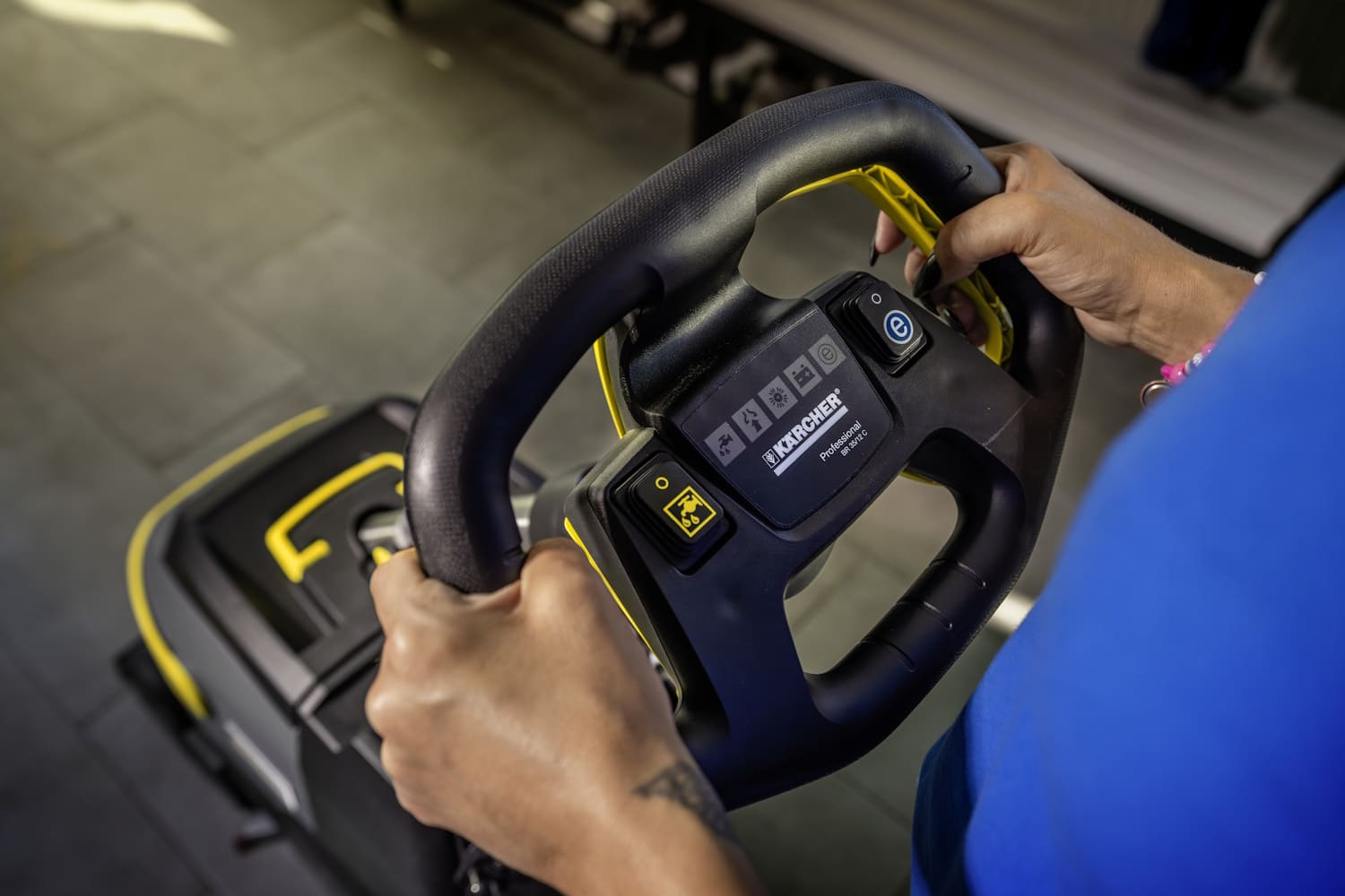 Kärcher Scheuersaugmaschine BR 35/12 C Bp Pack Li - batteriebetrieben - kompakt