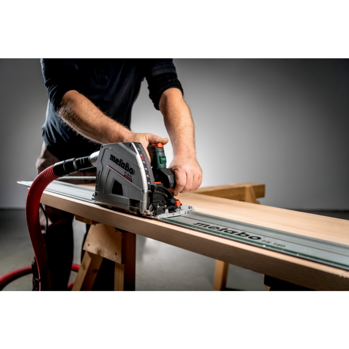Metabo KT 66 BL Tauchkreissäge Set mit Führungsschiene FS 160, 1200 W