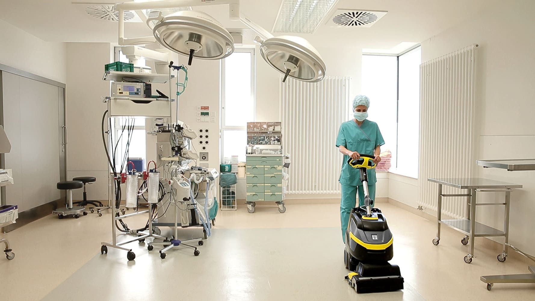 Kärcher Scheuersaugmaschine BR 35/12 C Bp Pack Li - batteriebetrieben - kompakt