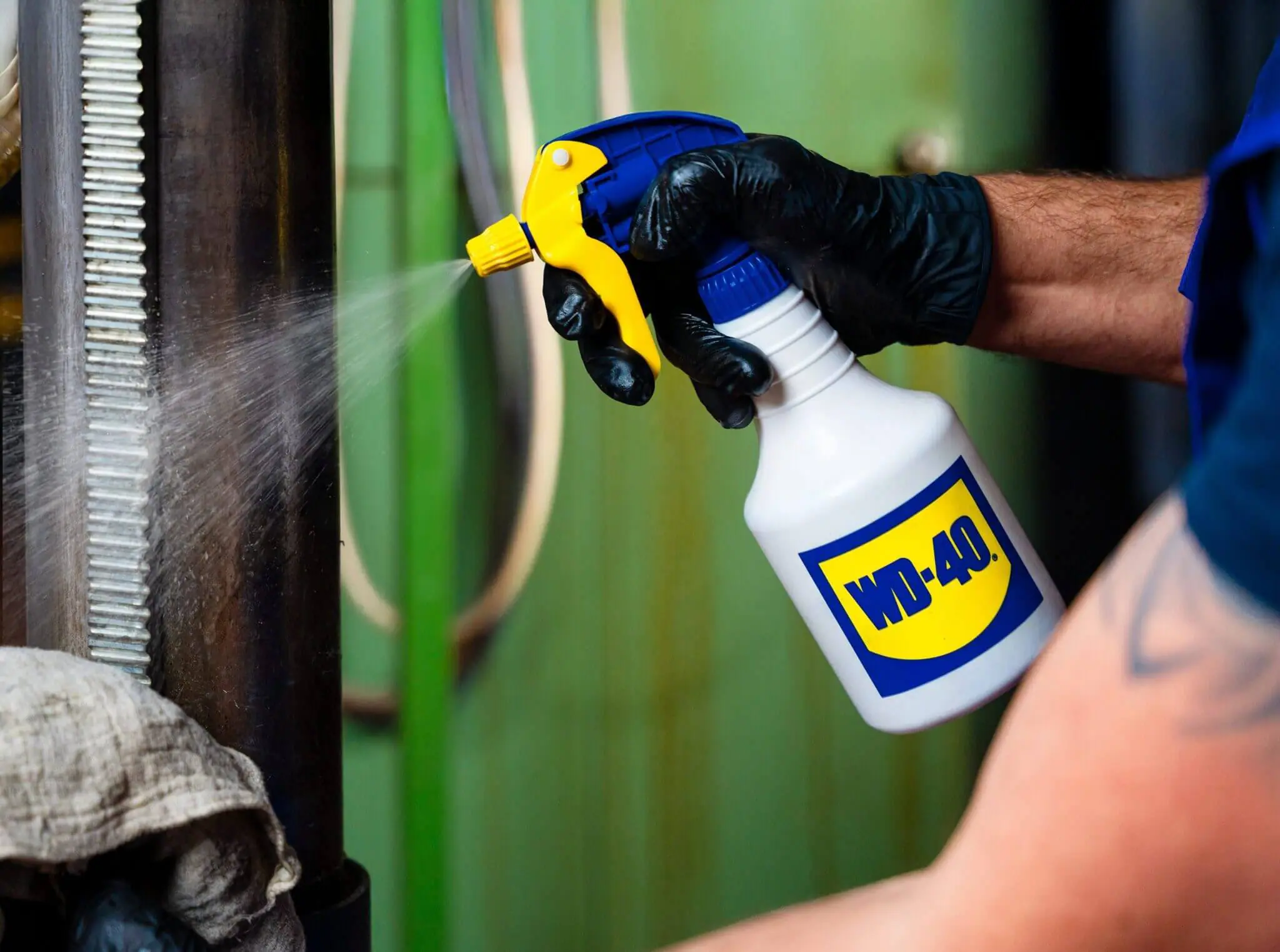 WD-40 5 Liter Rostlöser Schmiermittel Multifunktionsöl im Kanister + Zerstäuber