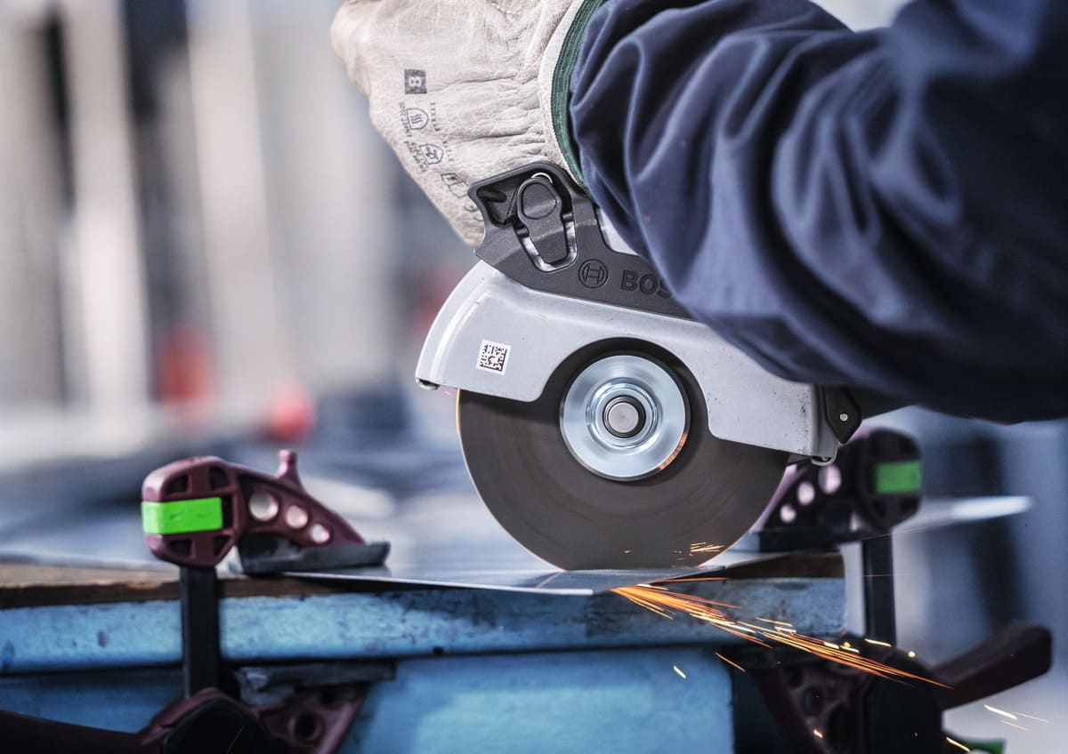 Bosch Professional PRO Trennscheibe – 125 x 1 mm Edelstahl – 100 Stück im Eimer
